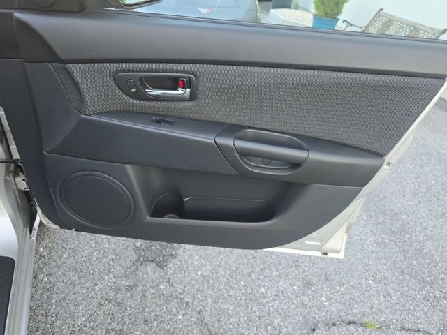 2009 Mazda Mazda3 4dr Sedan Automatic i Touring Value - 23068882 - 18
