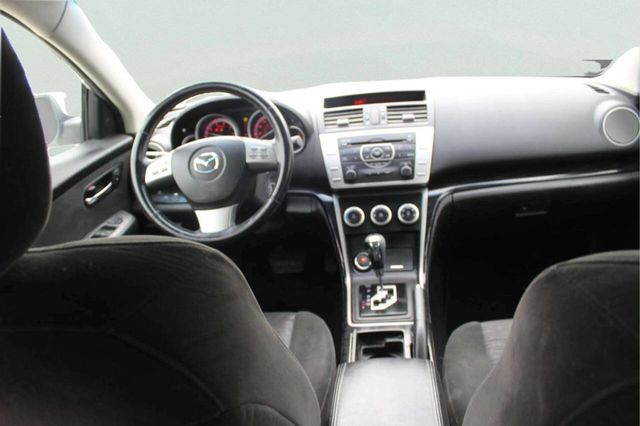 2009 Mazda Mazda6 i Touring 4dr Sedan 5A - 22980699 - 6