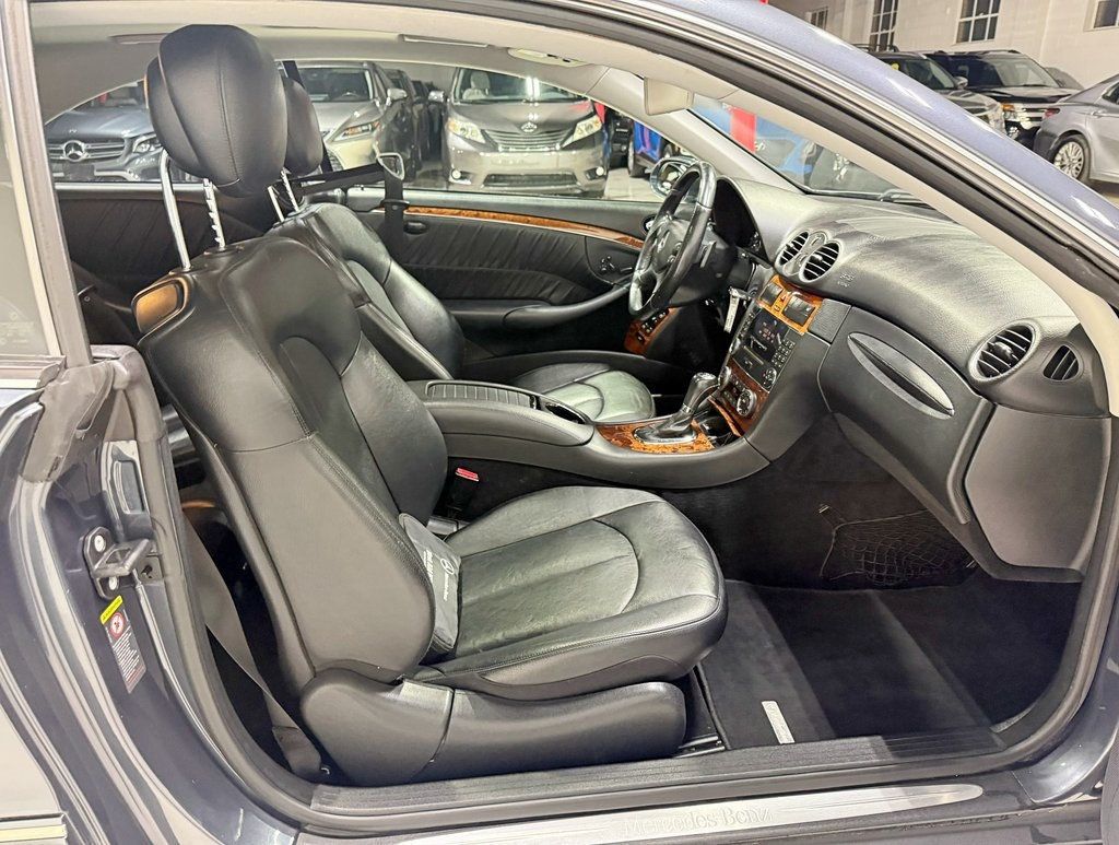 2009 Mercedes-Benz CLK CLK350 2dr Coupe 3.5L - 22945731 - 30