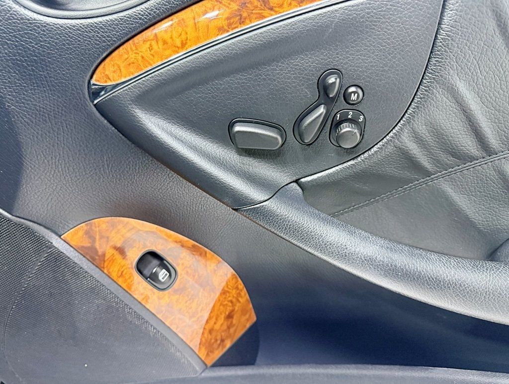 2009 Mercedes-Benz CLK CLK350 2dr Coupe 3.5L - 22945731 - 35