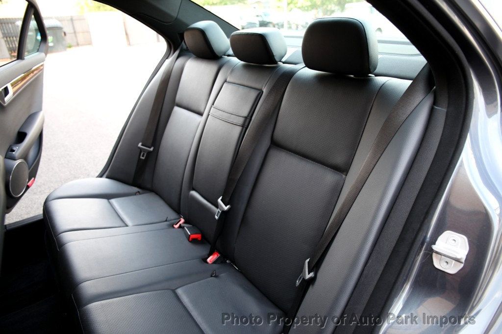 2009 Mercedes Benz C 300 Sedan Sport 4MATIC photo 27