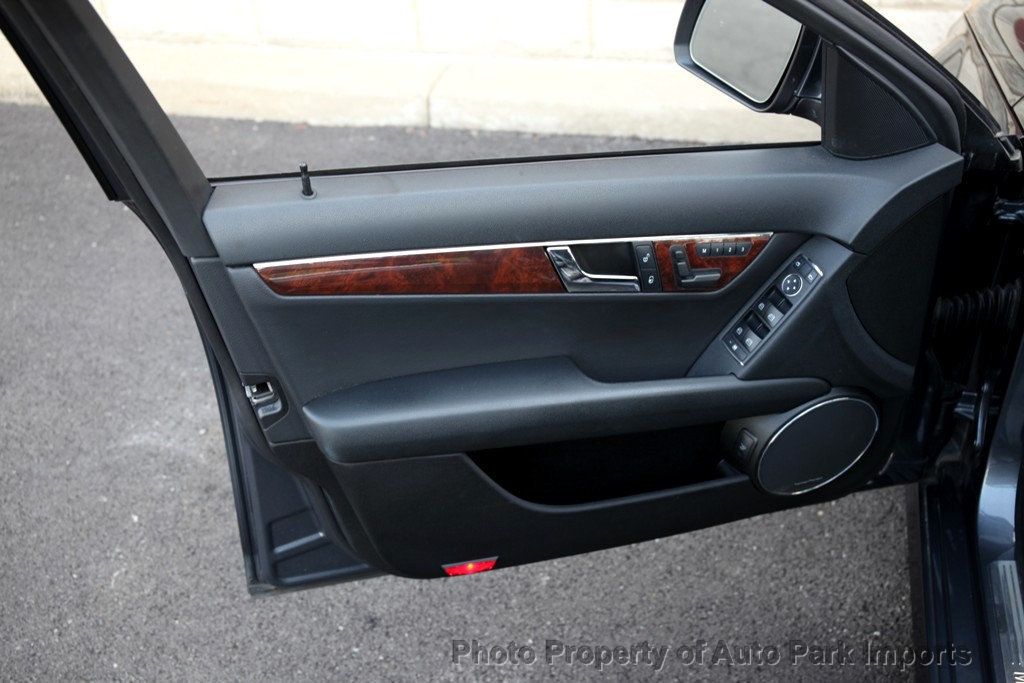 2009 Mercedes Benz C 300 Sedan Sport 4MATIC photo 44