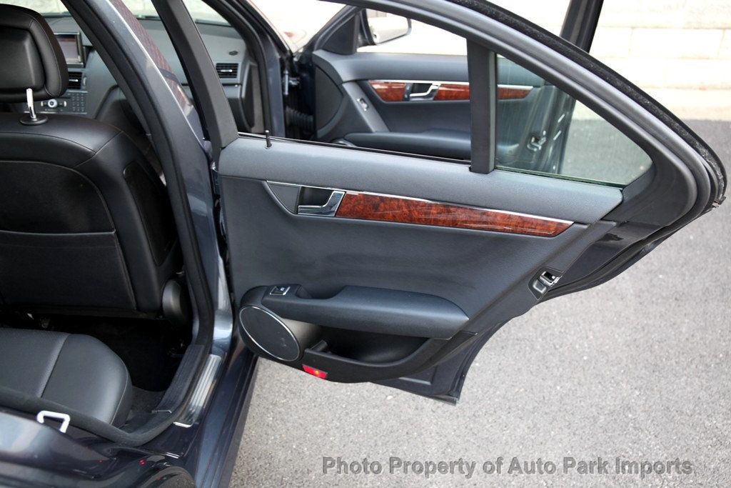 2009 Mercedes Benz C 300 Sedan Sport 4MATIC photo 46