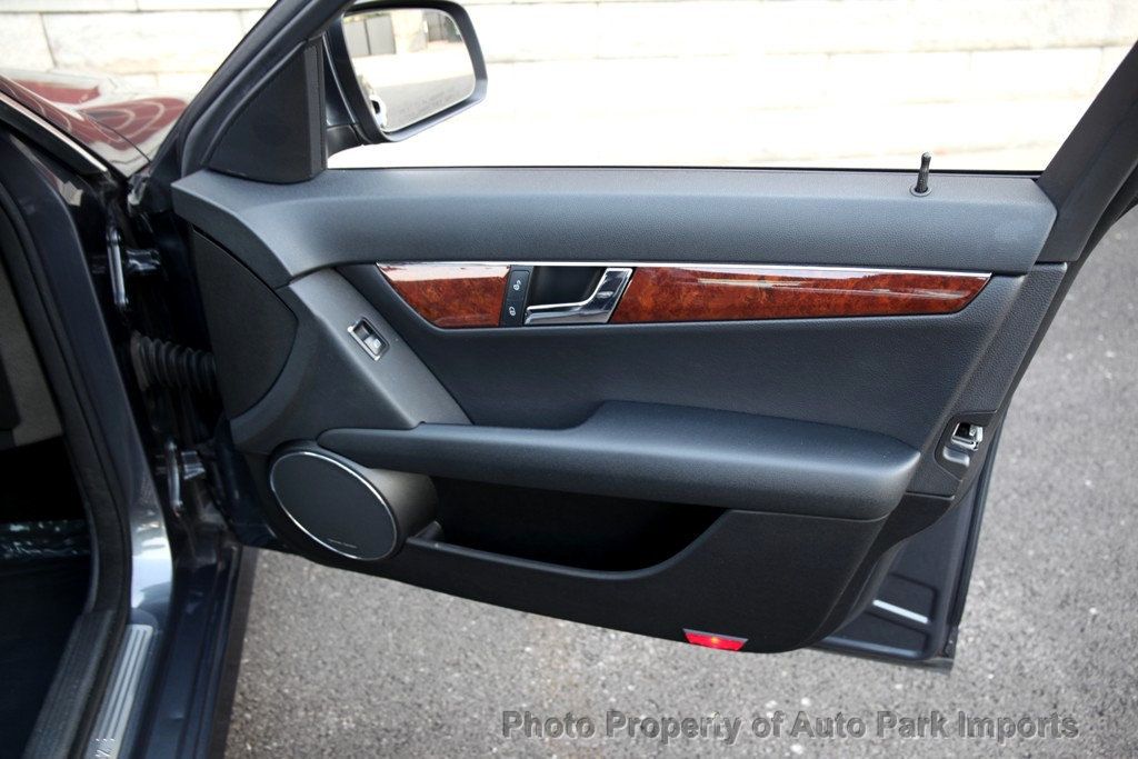 2009 Mercedes Benz C 300 Sedan Sport 4MATIC photo 47