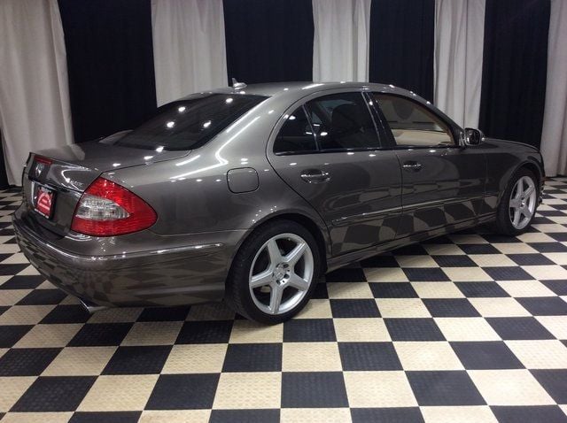 2009 Mercedes-Benz E-Class E350 4dr Sedan Sport 3.5L 4MATIC - 22611287 - 5