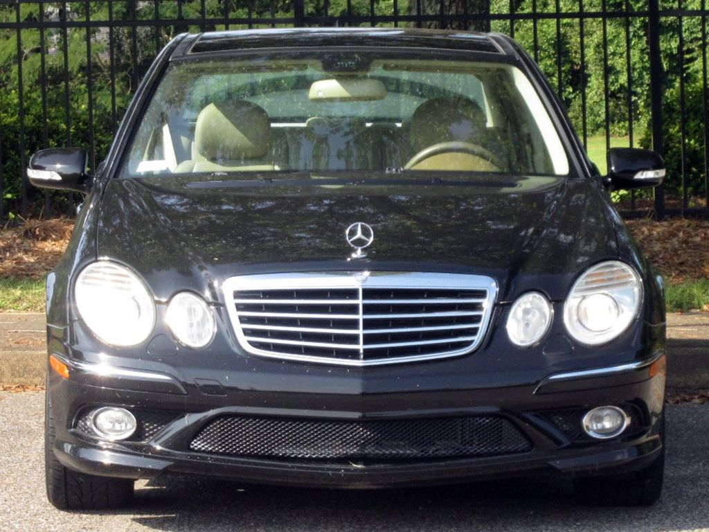 2009 Mercedes Benz E Sedan Sport photo 3