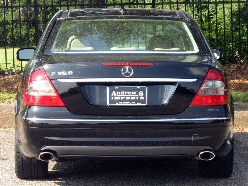 2009 Mercedes Benz E Sedan Sport photo 4