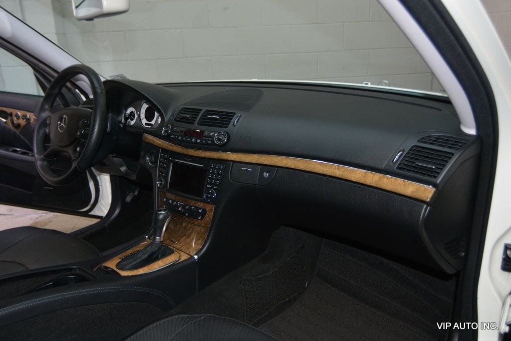 2009 Mercedes-Benz E-Class E550 4dr Sedan Sport 5.5L RWD - 23009713 - 10