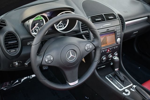 2009 Mercedes-Benz SLK SLK300 2 Door Roadster W/P1 and Multimedia Packages - 22646058 - 11