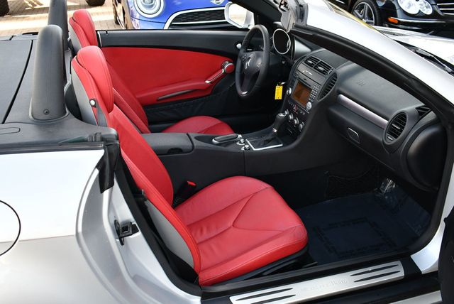 2009 Mercedes-Benz SLK SLK300 2 Door Roadster W/P1 and Multimedia Packages - 22646058 - 15
