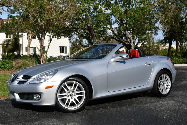 2009 Mercedes-Benz SLK SLK300 2 Door Roadster W/P1 and Multimedia Packages - 22646058 - 17