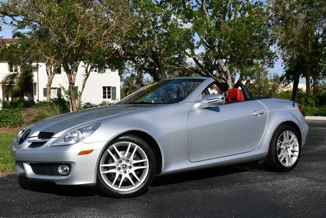 2009 Mercedes-Benz SLK SLK300 2 Door Roadster W/P1 and Multimedia Packages - 22646058 - 19