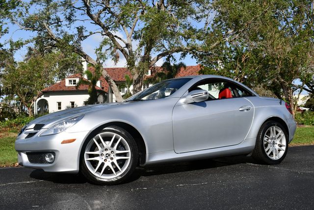 2009 Mercedes-Benz SLK SLK300 2 Door Roadster W/P1 and Multimedia Packages - 22646058 - 23