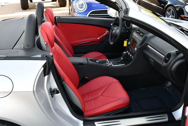 2009 Mercedes-Benz SLK SLK300 2 Door Roadster W/P1 and Multimedia Packages - 22646058 - 54