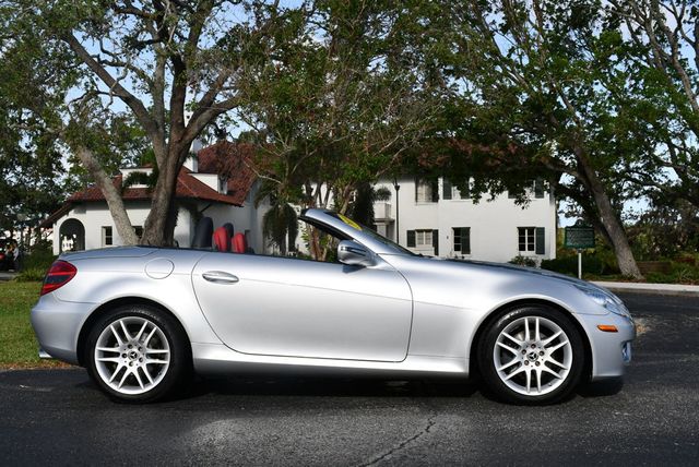 2009 Mercedes-Benz SLK SLK300 2 Door Roadster W/P1 and Multimedia Packages - 22646058 - 6