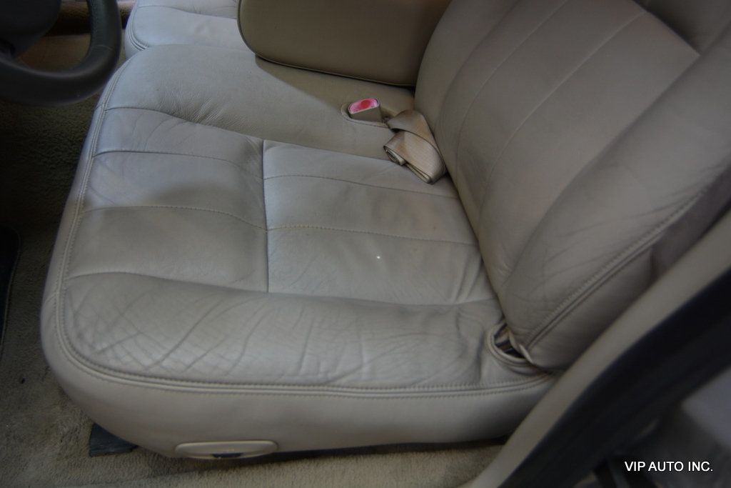 2009 Mercury Grand Marquis 4dr Sedan LS - 22947390 - 18