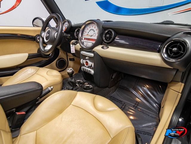 2009 MINI Cooper Convertible CLEAN CARFAX, CONVERTIBLE, 6-SPD MANUAL, PREMIUM, HEATED SEATS - 22966544 - 22