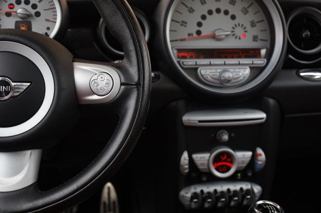 2009 MINI Cooper Hardtop S - 23062707 - 25