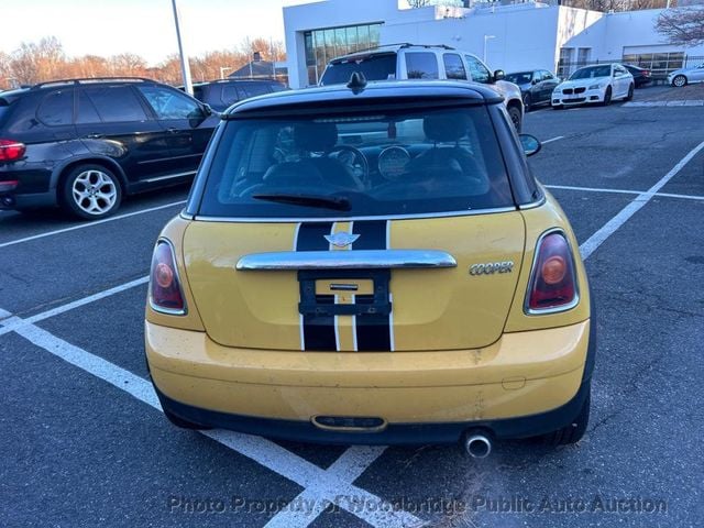 2009 MINI Cooper Hardtop 2 Door   - 22762935 - 12