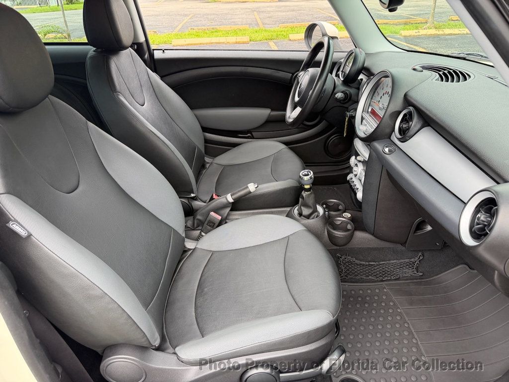 2009 MINI Cooper Hardtop 2 Door  - 23044525 - 9