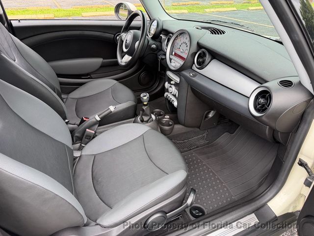 2009 MINI Cooper Hardtop 2 Door  - 23044525 - 38