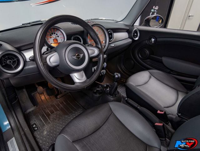 2009 MINI Cooper Hardtop 2 Door CLEAN CARFAX, 6-SPD MANUAL, HEATED SEATS, COLD WEATHER PKG - 22918469 - 12