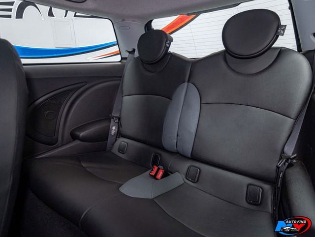 2009 MINI Cooper Hardtop 2 Door CLEAN CARFAX, 6-SPD MANUAL, HEATED SEATS, COLD WEATHER PKG - 22918469 - 15