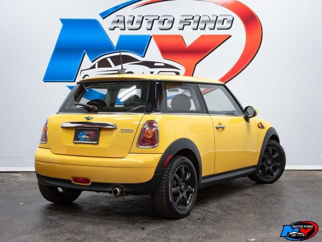 2009 MINI Cooper Hardtop 2 Door CLEAN CARFAX, 6-SPD MANUAL, PAN SUNROOF, HEATED SEATS, PREMIUM - 22626017 - 2