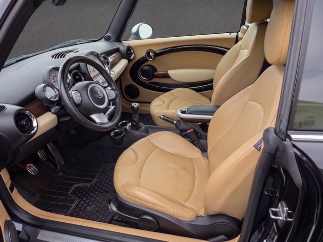 2009 MINI Cooper S Convertible CONVERTIBLE, 6-SPD MANUAL, HEATED SEATS, PREMIUM, SPORT PKG - 23032654 - 4