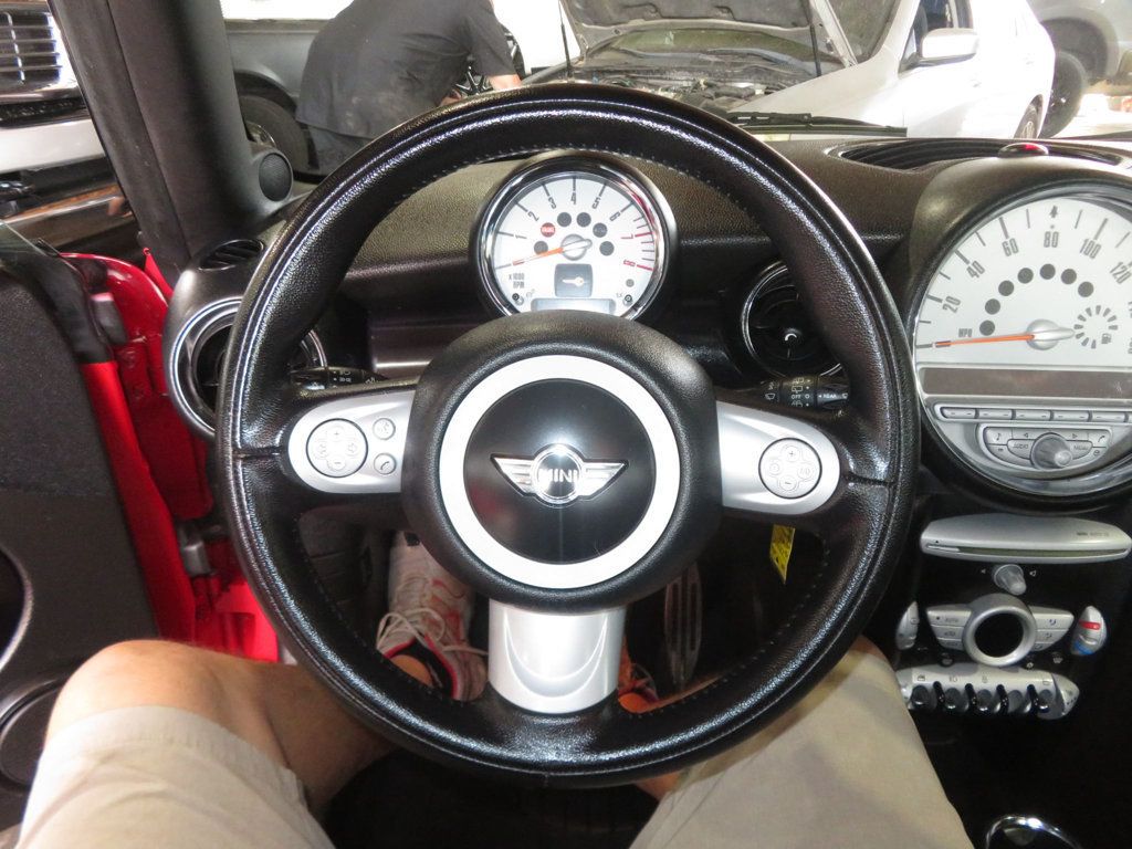 2009 MINI Cooper S Hardtop 2 Door 2OWNER 6SPEED MANUAL TRANNY EXTRA CLEAN LOW MILES COOPER S  - 23018765 - 27