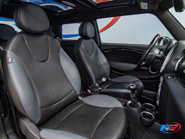 2009 MINI John Cooper Works JCW, CLEAN CARFAX, 6-SPD MANUAL, PAN SUNROOF, PREMIUM, BLUETOOTH - 22971827 - 20