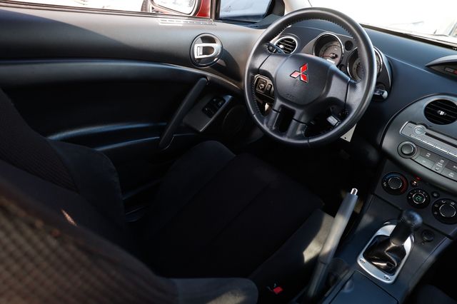 2009 Mitsubishi Eclipse GS - 22955083 - 24