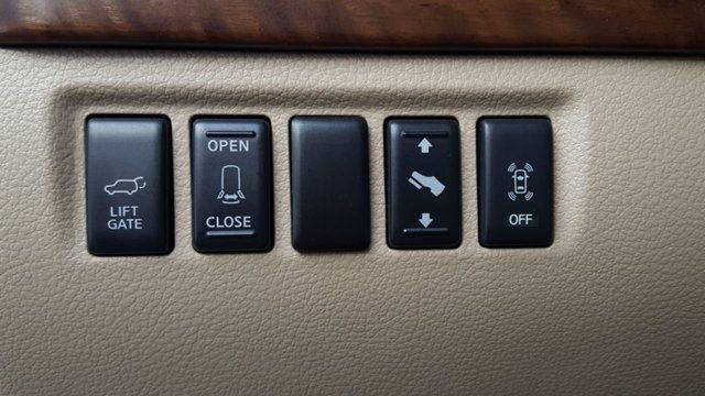 2009 Nissan Armada LE - 18566269 - 18