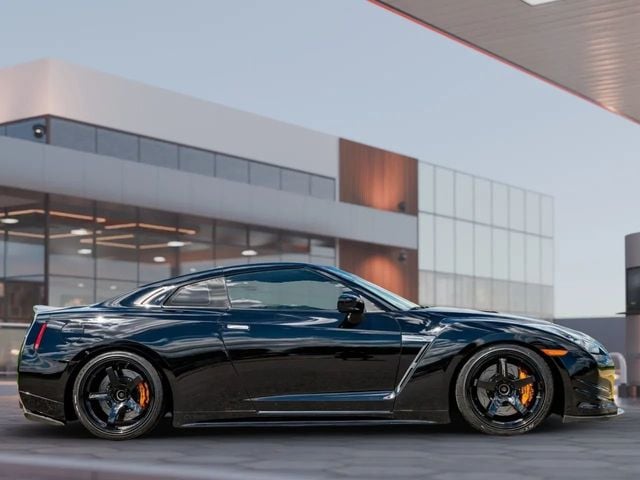 2009 Nissan GT-R 2dr Coupe Premium - 22938519 - 3