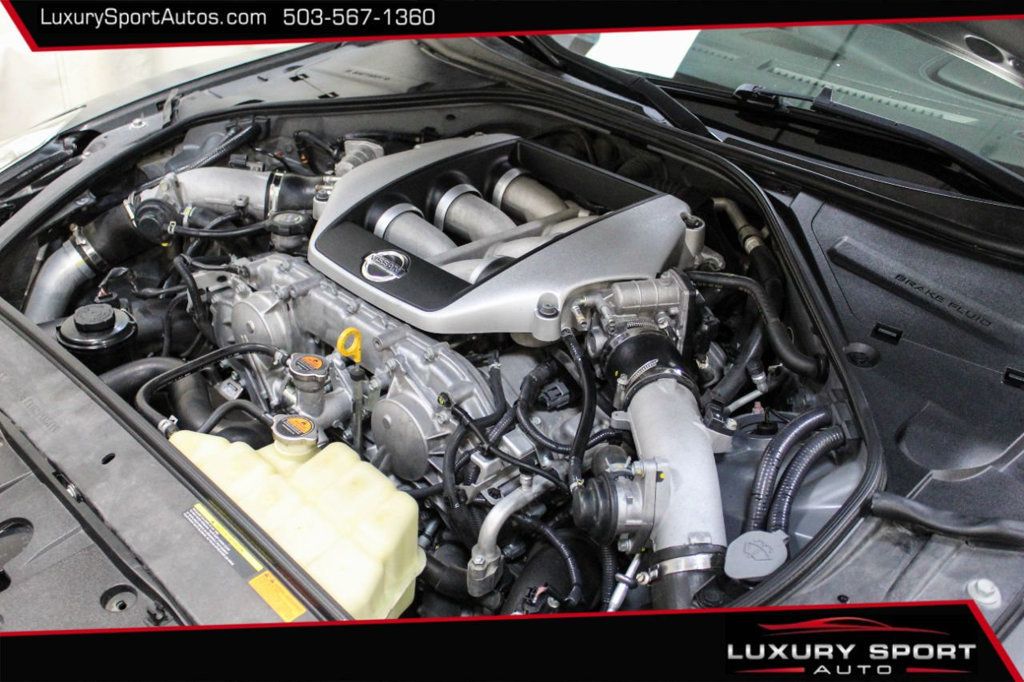 2009 Nissan GT-R **LOW 48,000 Miles** Premium Clean TITLE Clean CARAX - 22323515 - 12