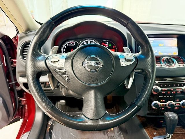 2009 Nissan Maxima SV photo 10