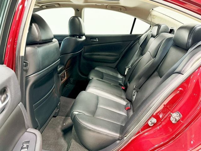2009 Nissan Maxima SV photo 31
