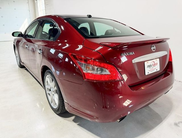 2009 Nissan Maxima SV photo 5