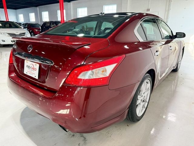 2009 Nissan Maxima SV photo 7