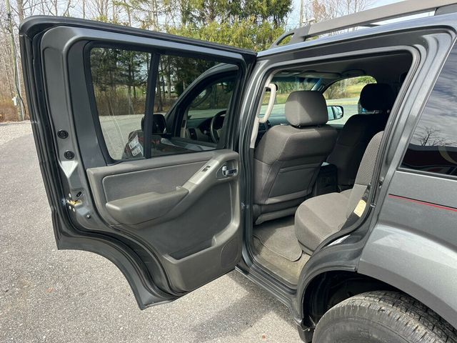 2009 Nissan Pathfinder S - 23001270 - 22