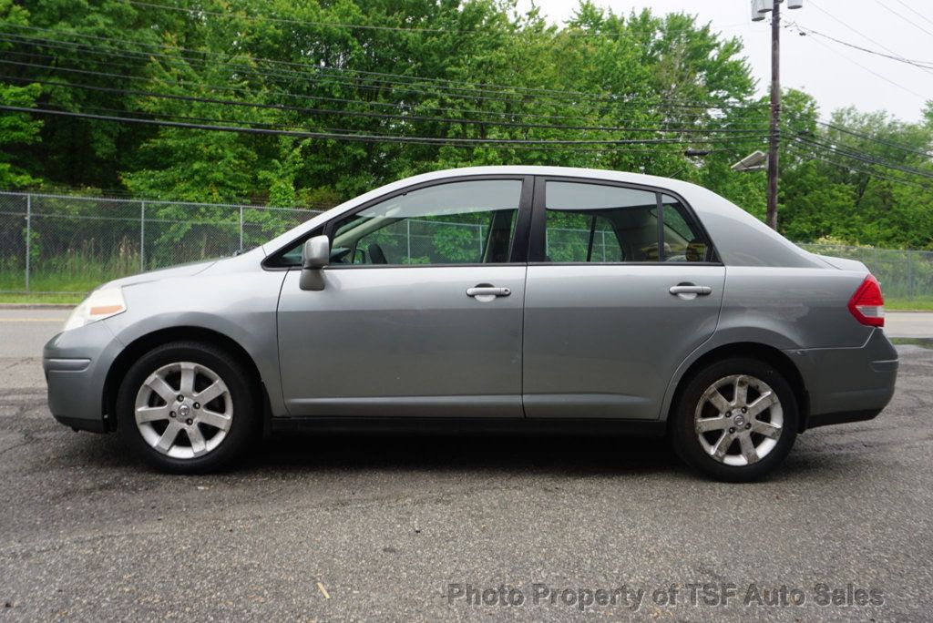 2009 Nissan Versa Sedan 1.8 S photo 4