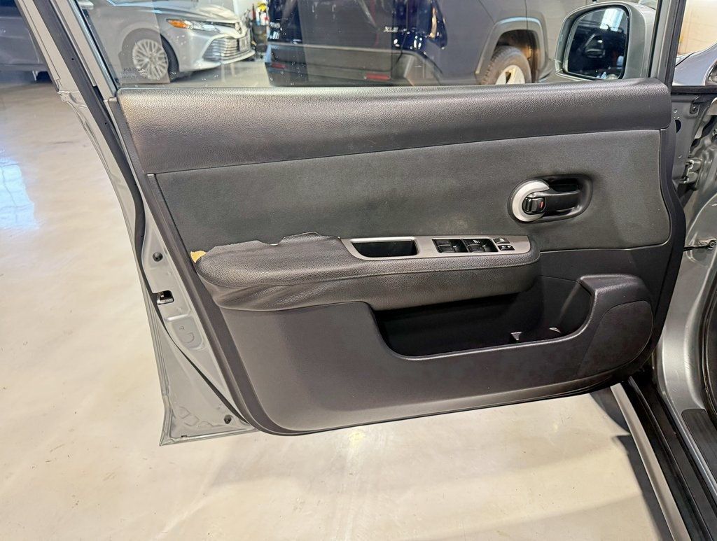 2009 Nissan Versa 5dr Hatchback I4 Automatic 1.8 S - 22944486 - 20