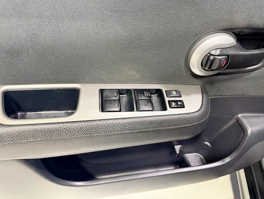 2009 Nissan Versa 5dr Hatchback I4 Automatic 1.8 S - 22944486 - 21