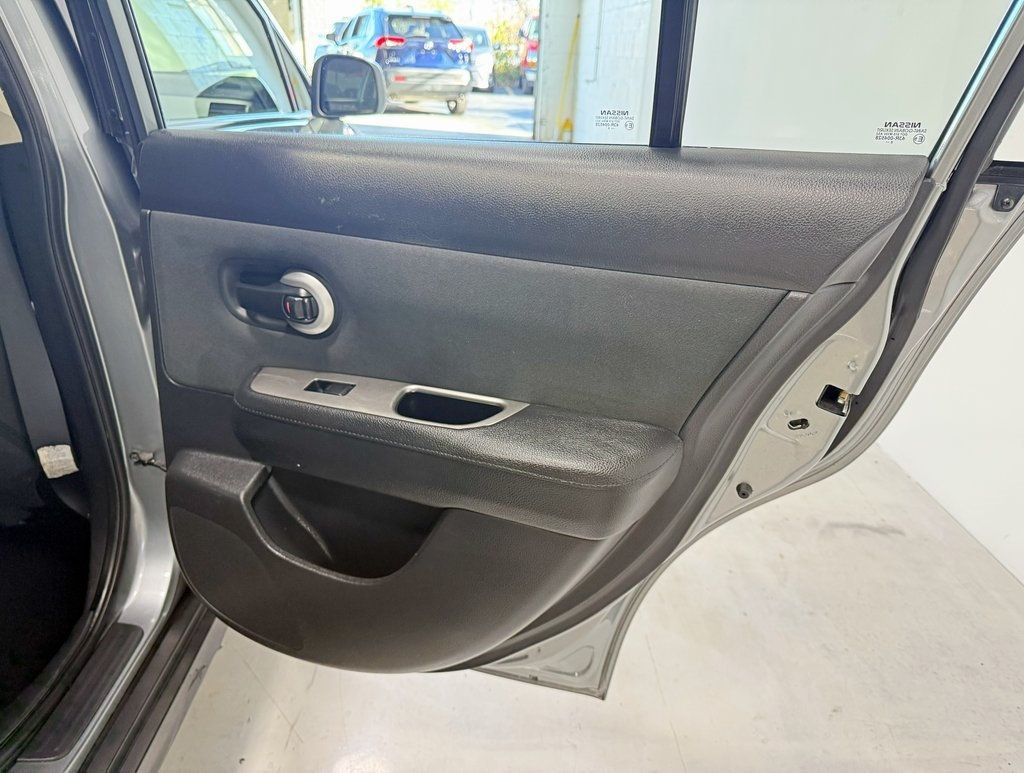 2009 Nissan Versa 5dr Hatchback I4 Automatic 1.8 S - 22944486 - 28