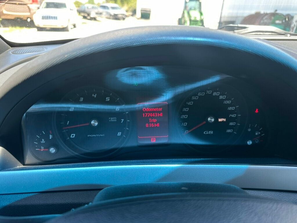 2009 Pontiac G8 4dr Sedan GT - 23017182 - 8