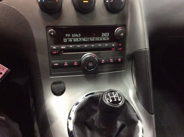 2009 Pontiac Solstice Convertible photo 18