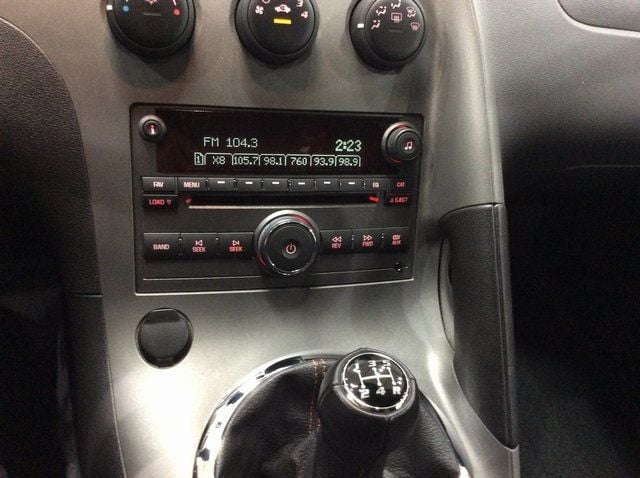 2009 Pontiac Solstice Convertible photo 19