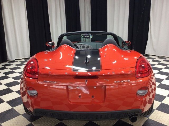 2009 Pontiac Solstice Convertible photo 8