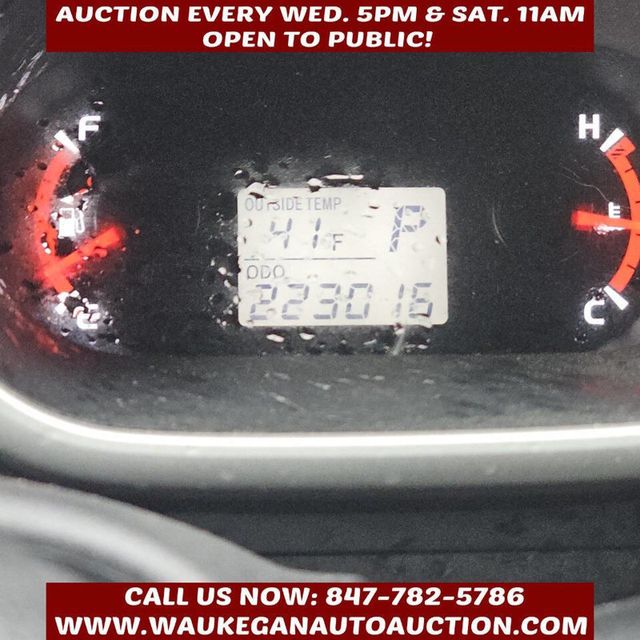 2009 Pontiac Vibe 4dr Hatchback AWD - 22948509 - 8