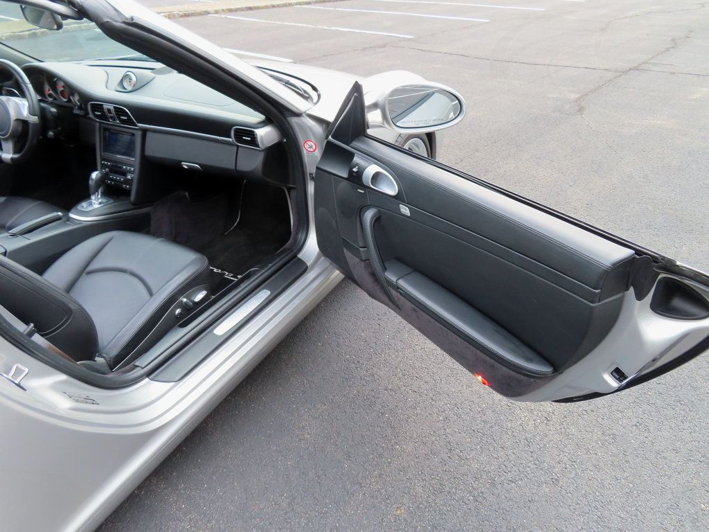 2009 Porsche 911 S photo 24